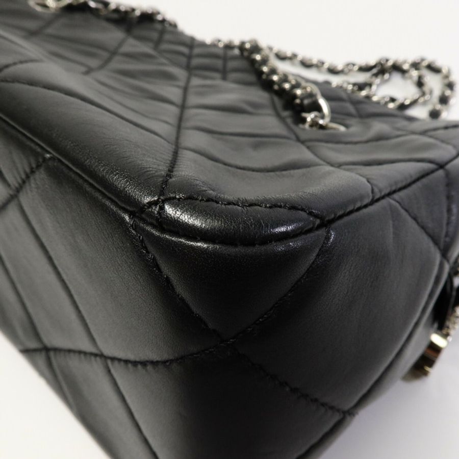 CHANEL 牛皮皮革Chain Shoulder鏈帶肩背袋-12