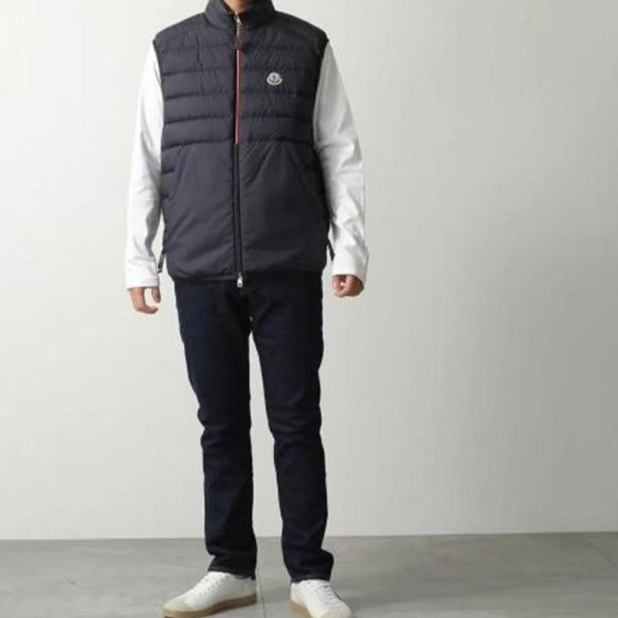 💎Han's house精品服飾💎moncler Rabuons 消光 羽絨 背心 外套 可水手洗 現貨 M-3