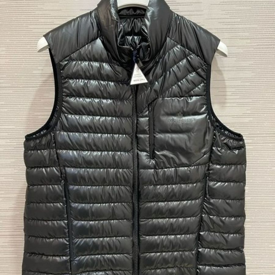 💎Han's house精品服飾💎moncler Valras 羽絨 背心 現貨1/2 原價22300-0
