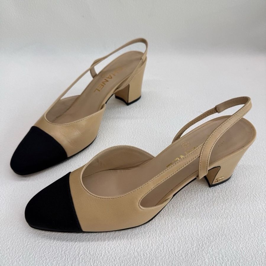 Chanel香奈兒Slingback 皮質 米黑色 37碼-0