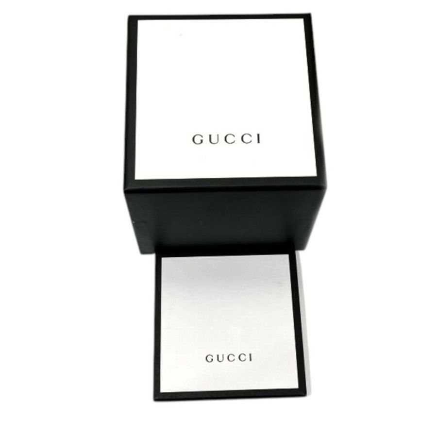 Gucci GUCCI腕錶,總重138.6公克,不鏽鋼錶殼,橡膠錶帶,石英機芯,黑色錶盤,型號136.2 YA136204B-8
