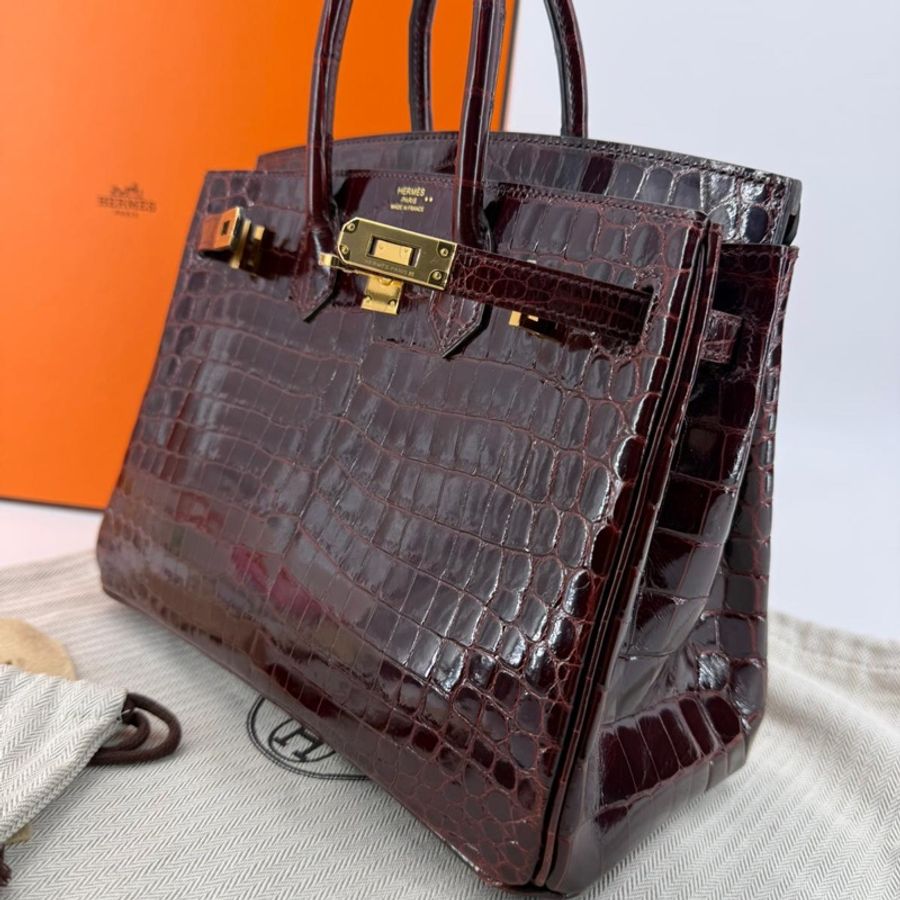 Hermes Birkin 25 Bordeaux Crocodile Leather Handbag with GHW-15