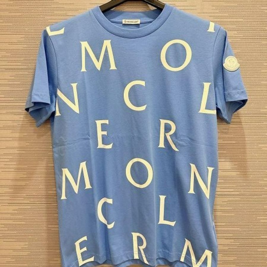 💎Han's house精品服飾💎moncler 滿版 LOGO 短 T 現貨 青年款=男成人 XS S-0