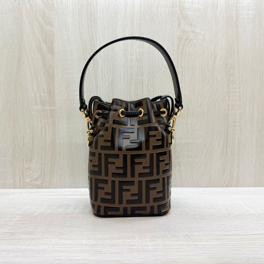 FENDI✨棕色Mon Tresor mini水桶包/8BS010-3