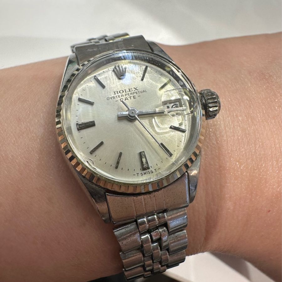 ROLEX OYSTER-PERPETUAL DATE-2
