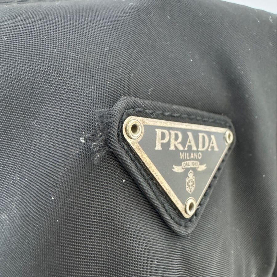 【赫蒂國際精品】Prada 普拉達 經典三角LOGO尼龍翻蓋雙扣中性斜背包/郵差包 vintage-39