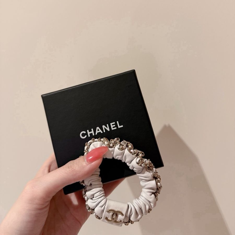 香奈兒 Chanel 白色小羊皮/皮革金屬重工金邊髮圈/髮飾/手環-5