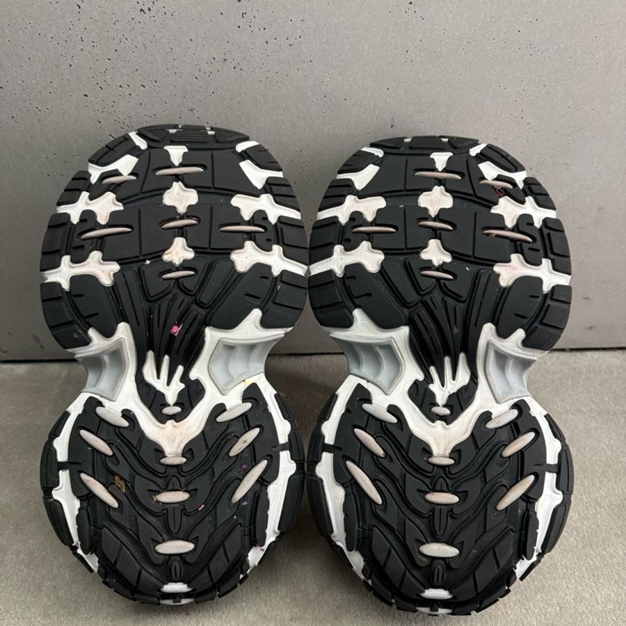 Balenciaga 白銀10XL 運動鞋-10