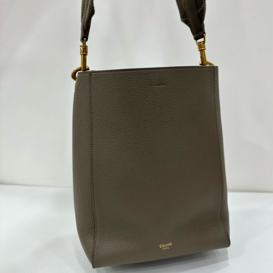 CELINE賽琳Sangle水桶包,大象灰牛皮,經典款,尺寸18*24*12cm,肩帶寬,容量大,單肩斜挎都可以-9