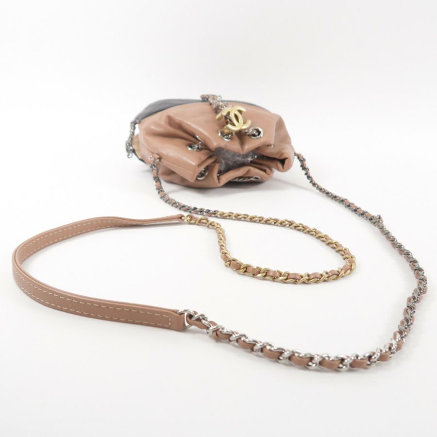 CHANEL 牛皮皮革Small Gabrielle Bcuket Bag鏈帶肩背袋-9