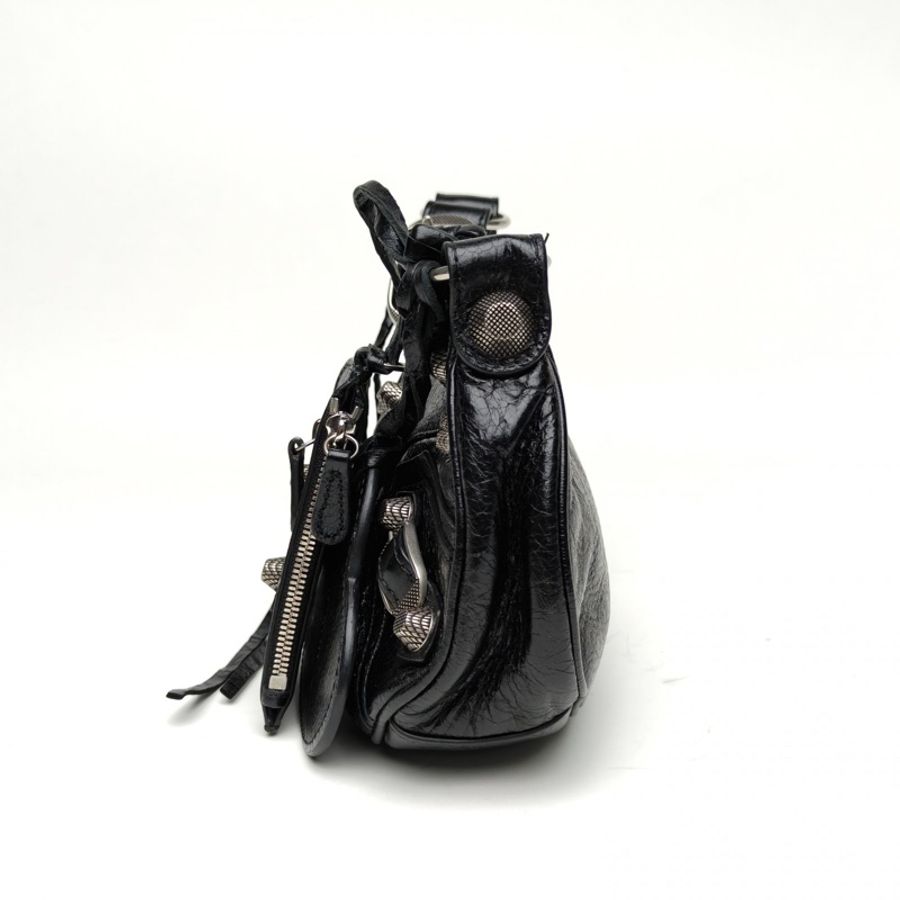 BALENCIAGA LeCagole機車月牙包黑色羊皮肩背包-1