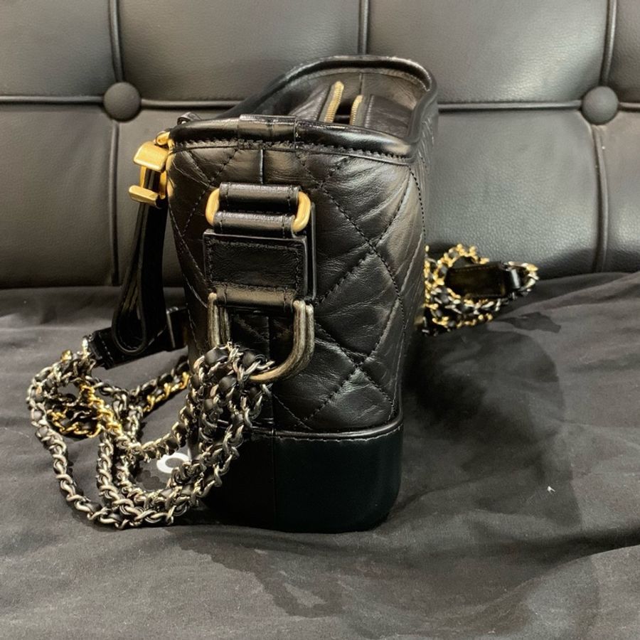 Chanel 香奈兒Gabrielle 流浪包黑金配色 牛皮 小號-3