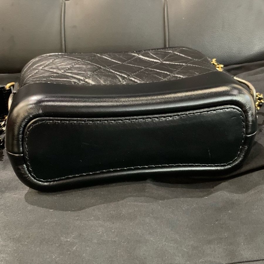 Chanel 香奈兒Gabrielle 流浪包黑金配色 牛皮 小號-5