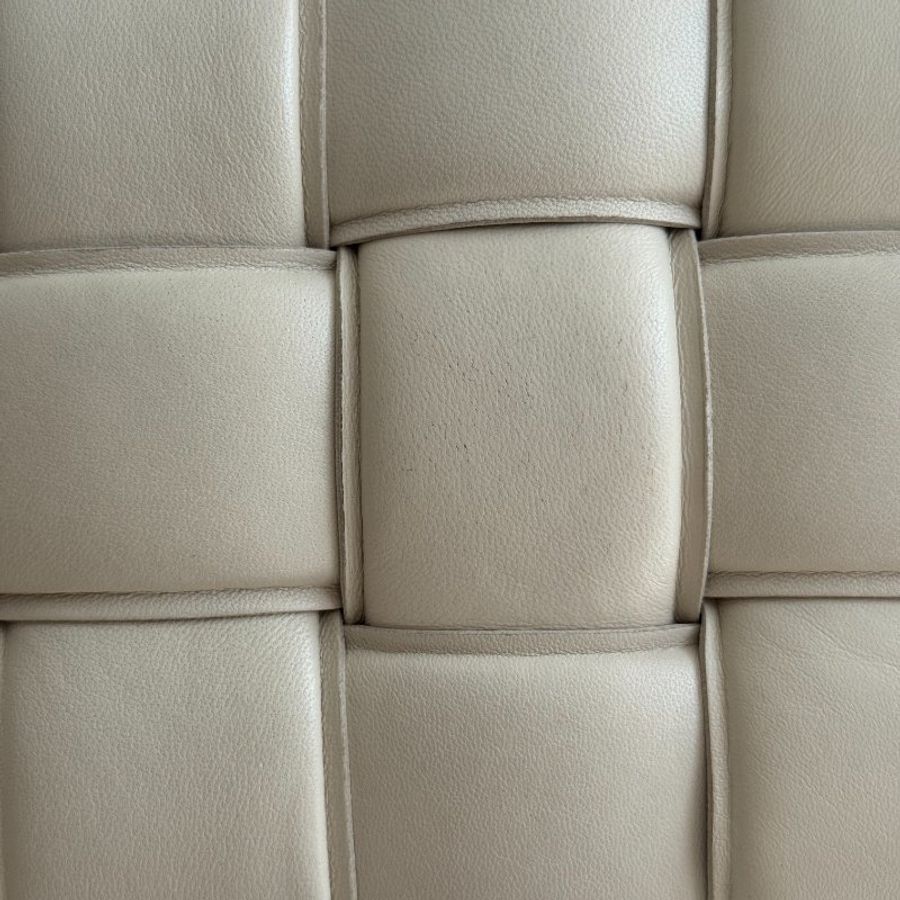 98新🆕 Bottega Veneta Cassette 15格 米白色金釦-15