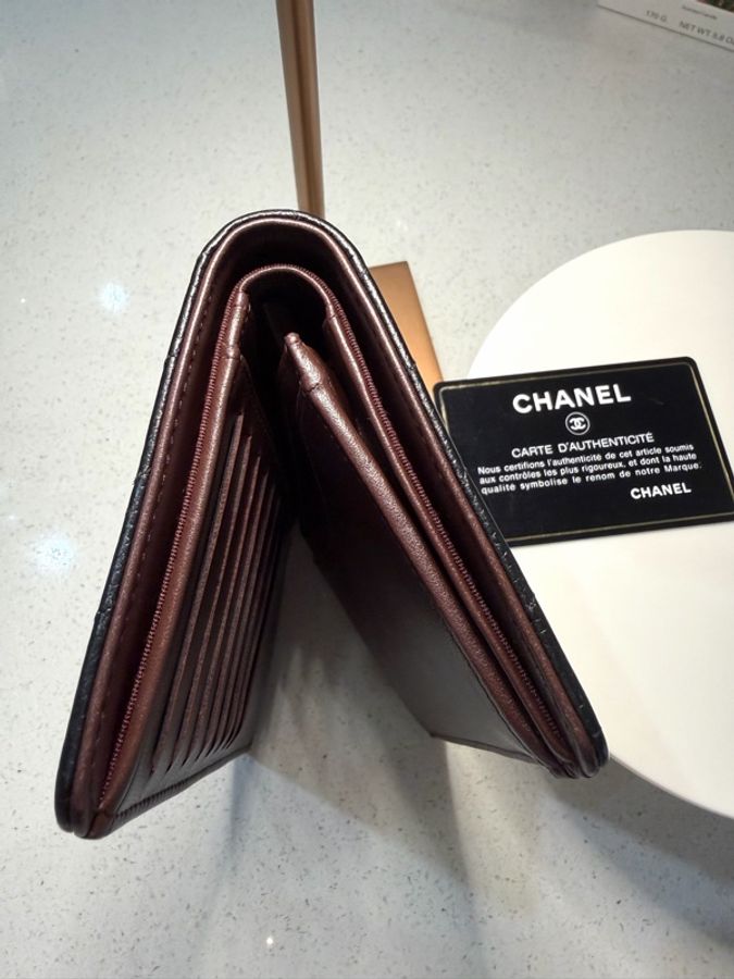 Chanel經典山形紋對開長夾-6