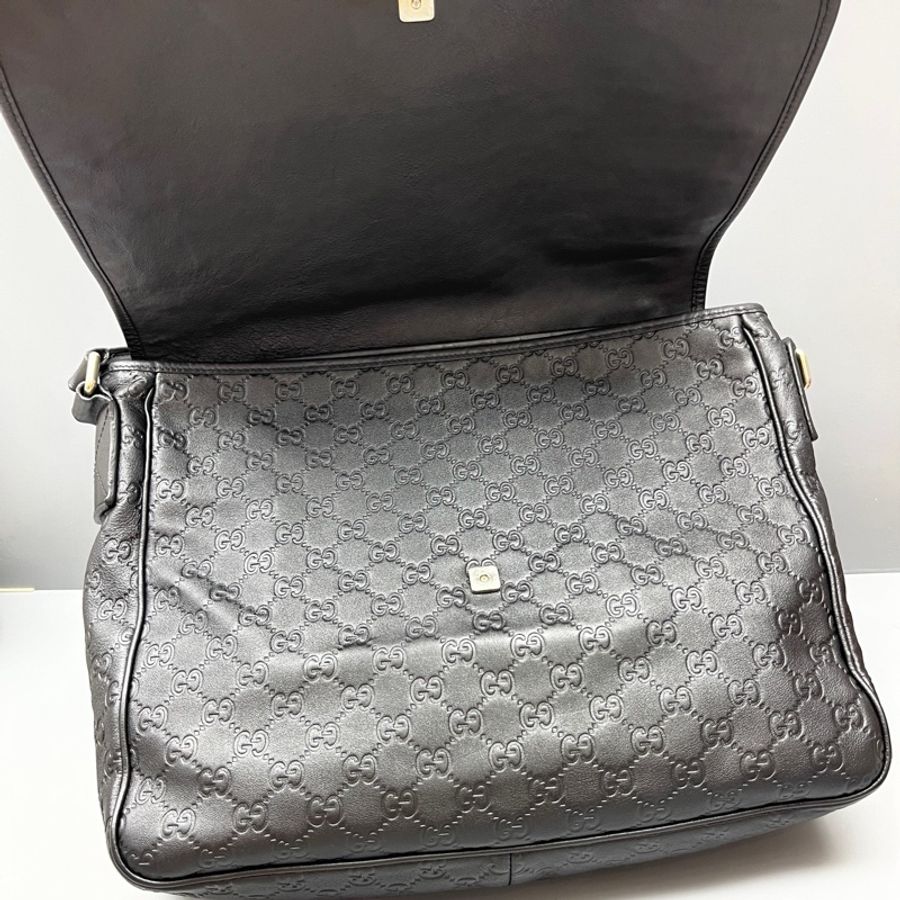 GUCCI古馳 黑色壓花翻蓋郵差包 尺寸36*30-5