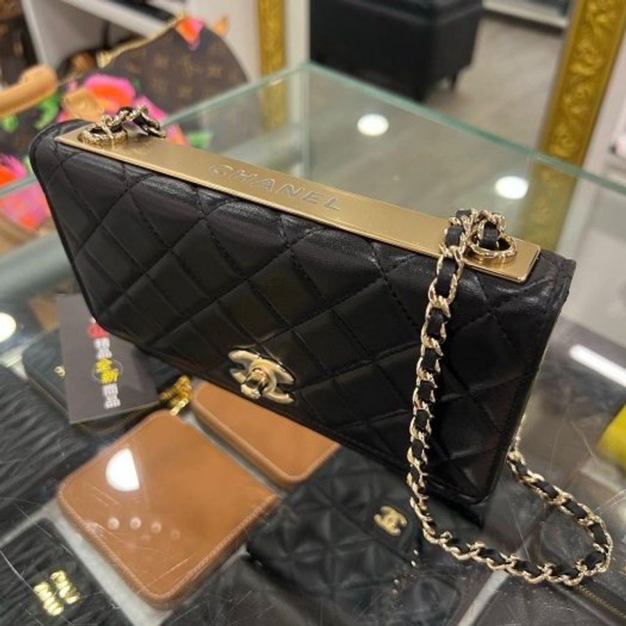 東區正精品㊣CHANEL TRENDY CC WOC A80982 全新黑色羊皮金鍊肩背包晚宴包斜背包 RZ6452-6