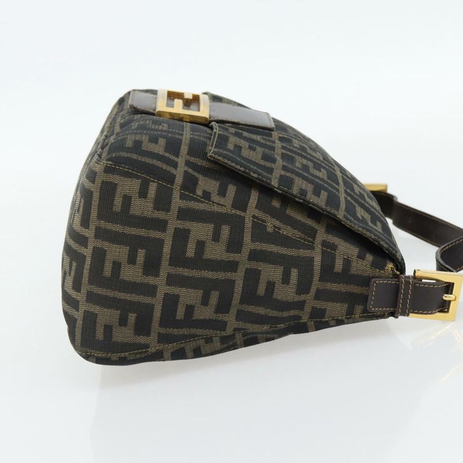 【日本直送】FENDI Zucca 帆布 Mamma Baguette 單肩包黑棕色正品 181871M-3