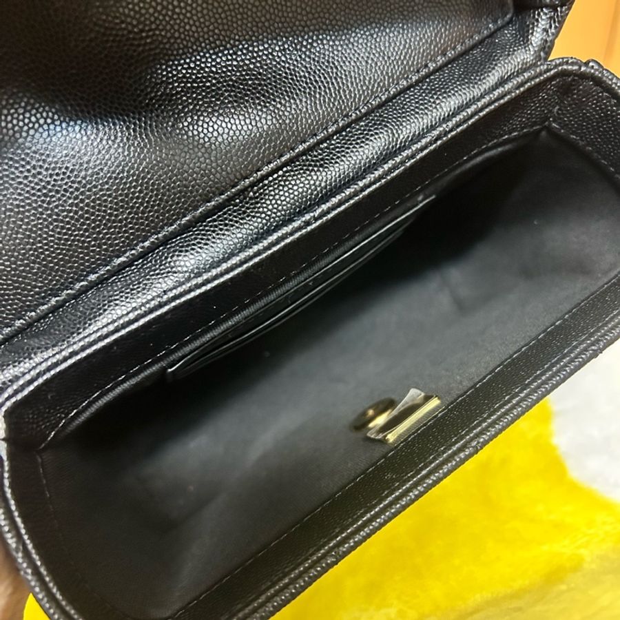 Chanel 盒子 魚子醬皮-16