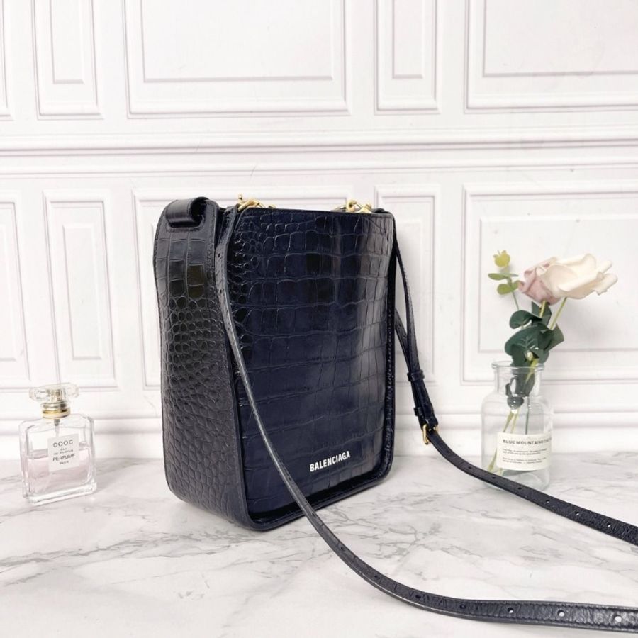 Balenciaga 黑色鱷魚皮壓紋 tool tote 水桶包 17*9*23 9新 配件塵袋 肩帶 子母袋-7