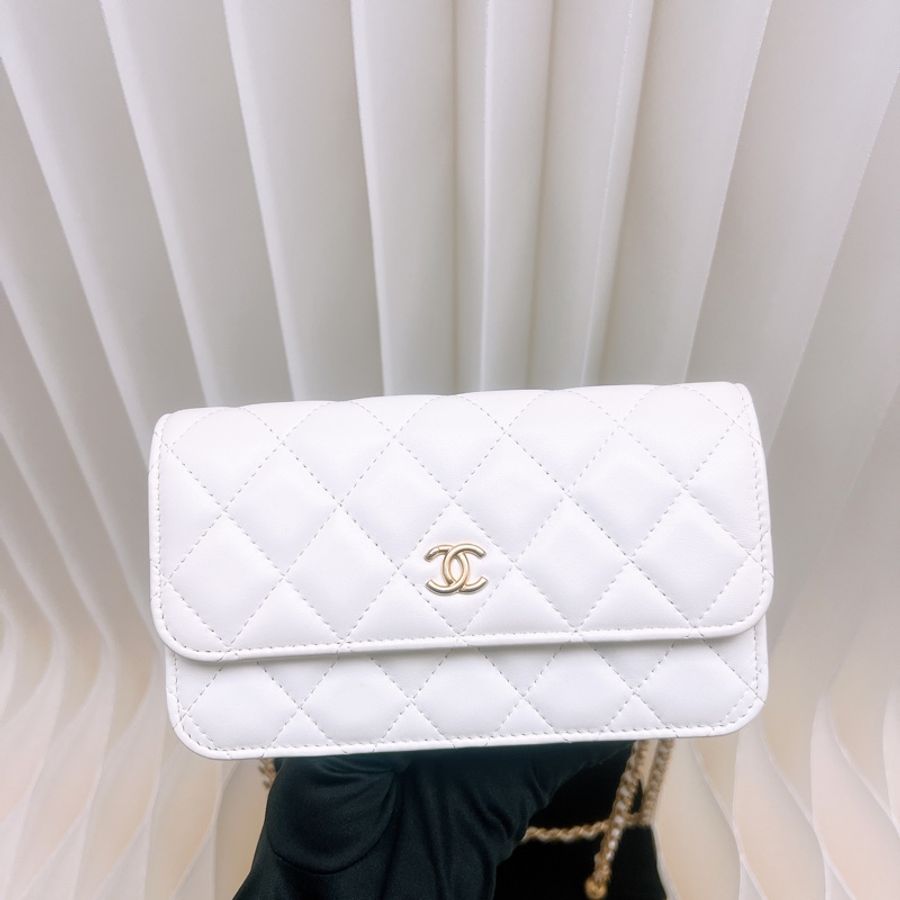 Chanel mini woc 白色金球鏈條包-1