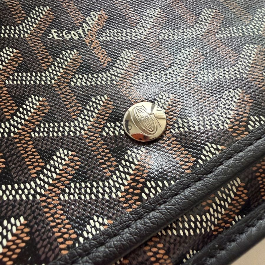 GOYARD PLUMET 經典LOGO翻蓋扁斜背包 全新 (男女皆可款式)-3