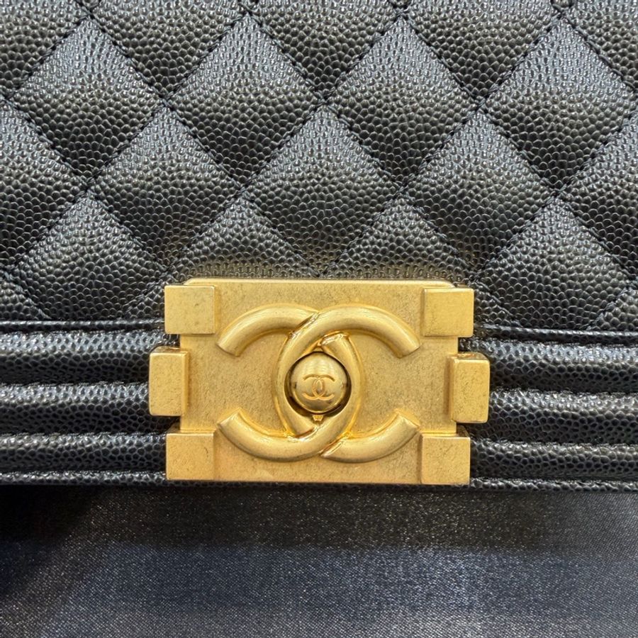 CHANEL BOY 20-4