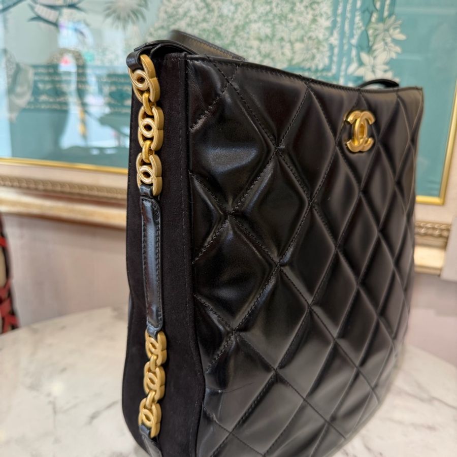 Chanel 黑亮面牛皮菱格紋Hobo金釦肩背包AS3397-4