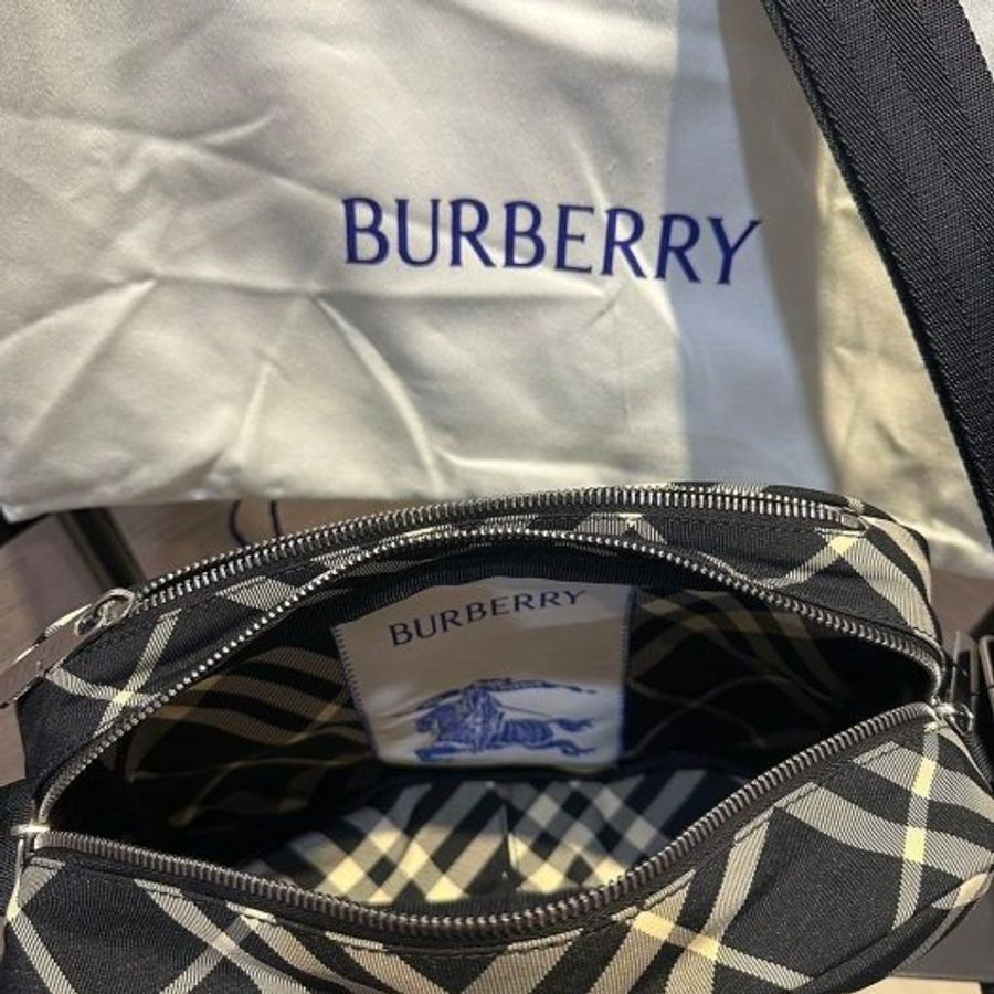 💎Han's house精品服飾💎BURBERRY Paddy 格紋 刺繡戰馬 相機包 原價36900-4