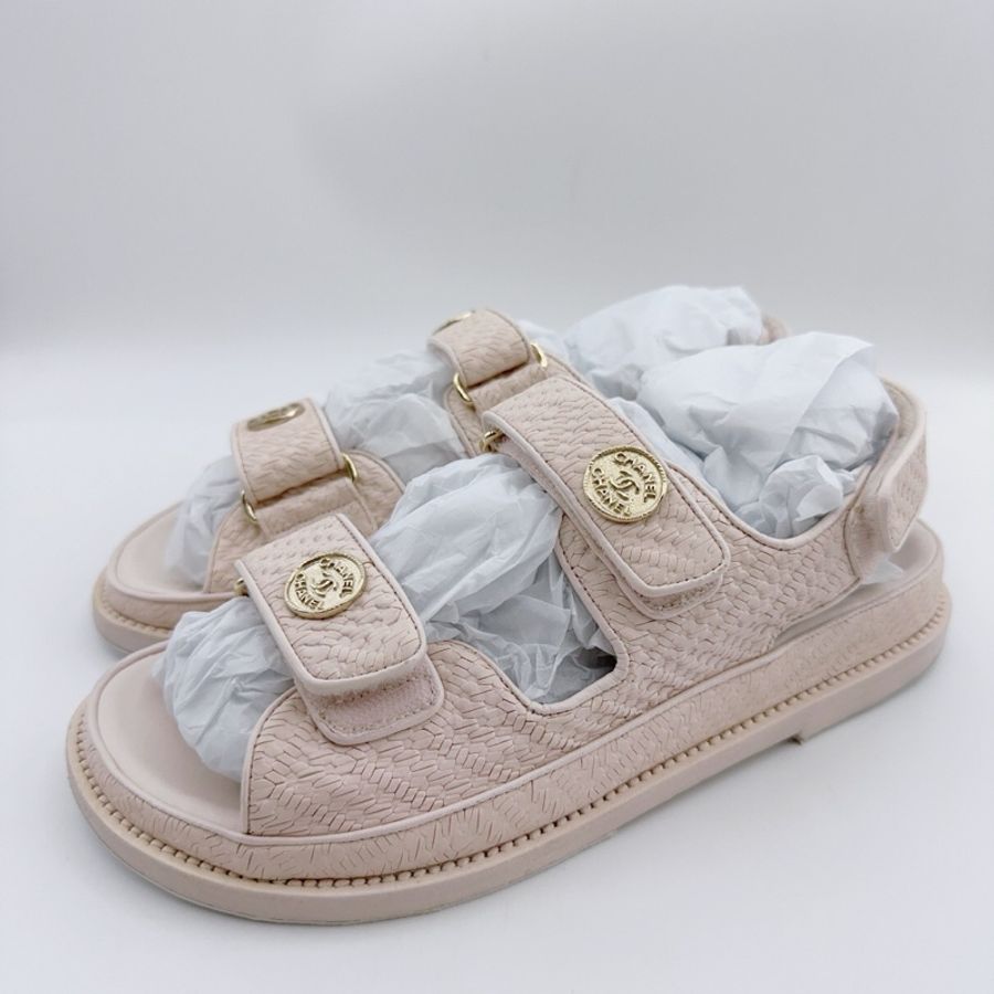 chanel香奈兒/36.5碼/粉色金幣徽章雙c涼鞋/已貼底-2
