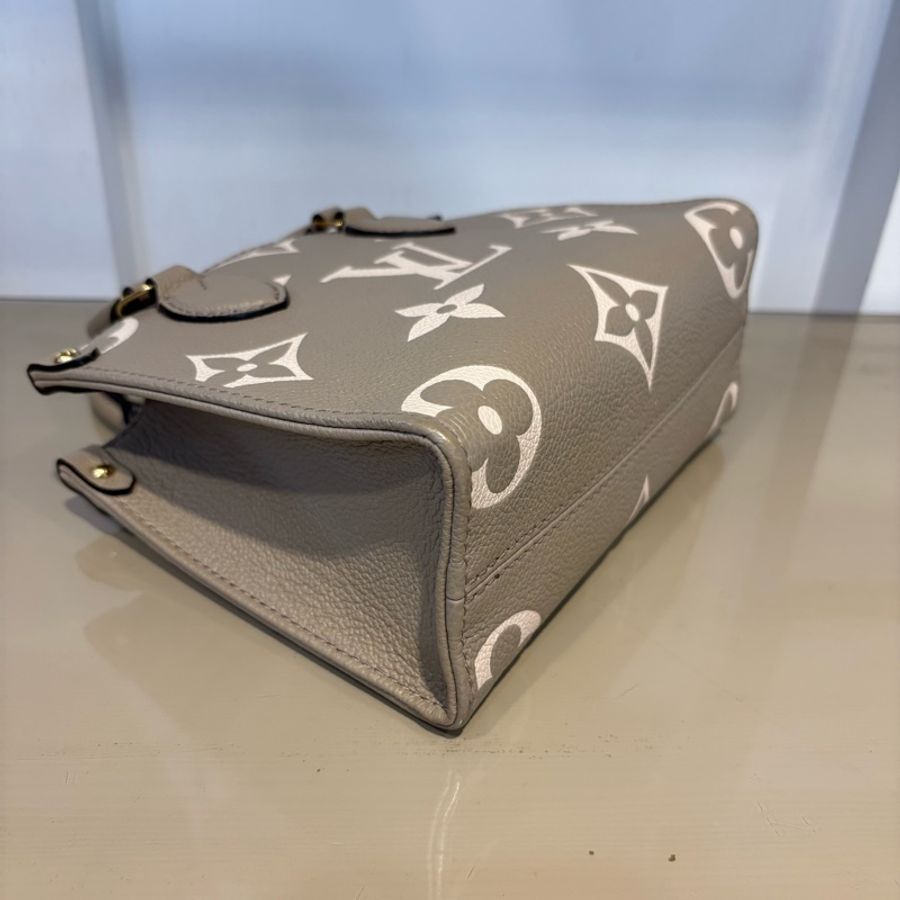 LV 斑鳩灰牛皮壓紋On the go BB肩斜背托特包M47054-5