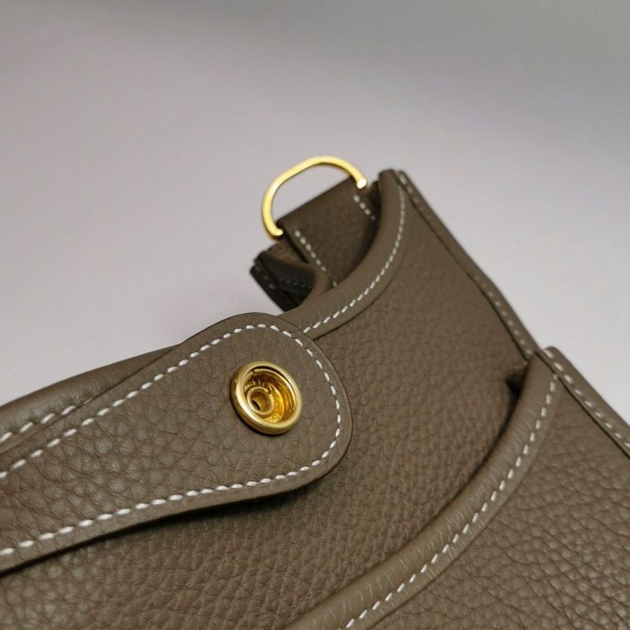 Hermes Evelyne29鏤空肩背包Clemence(TC)牛皮金扣18etoupe大象灰Y刻-13