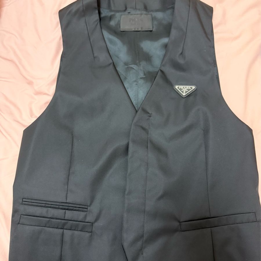 Prada black re-nylon logo vest 48 馬甲-8
