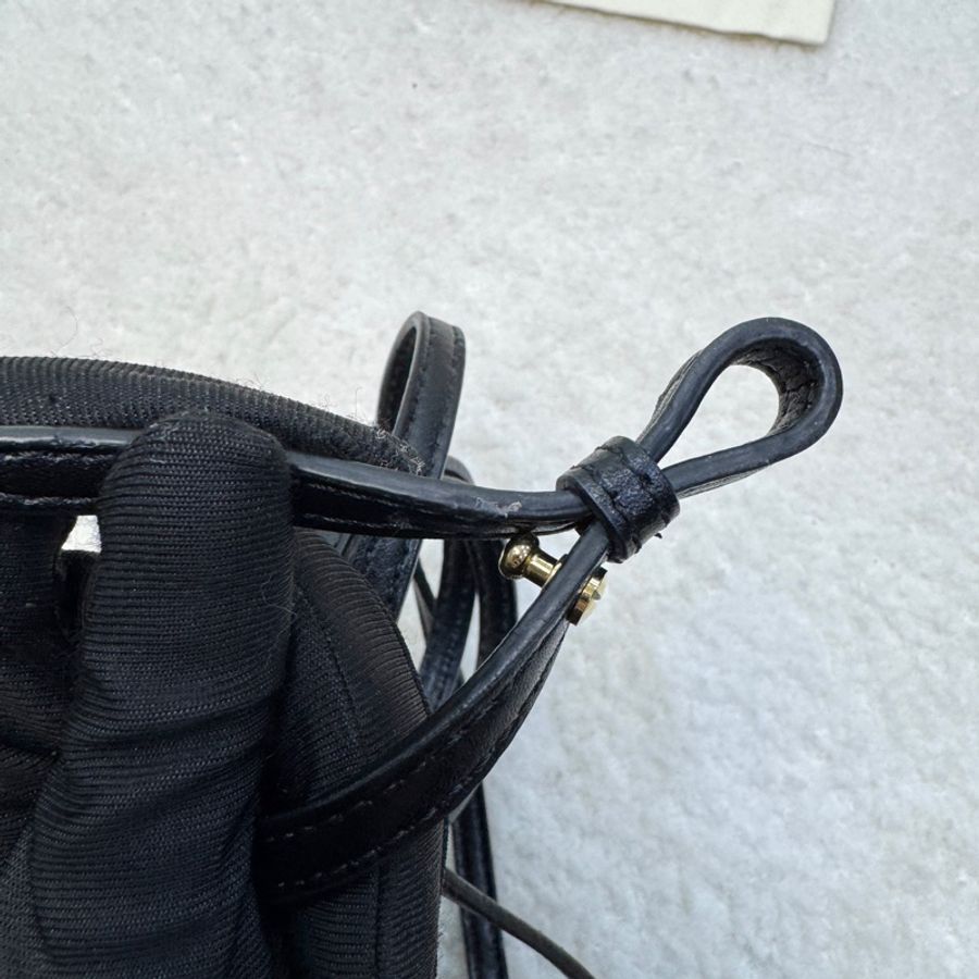芬迪FENDI棕色經典老花FF Canvas拼黑色牛皮Mon Tresor手提斜背兩用水桶包8BS010A659F13VK 🖤-18