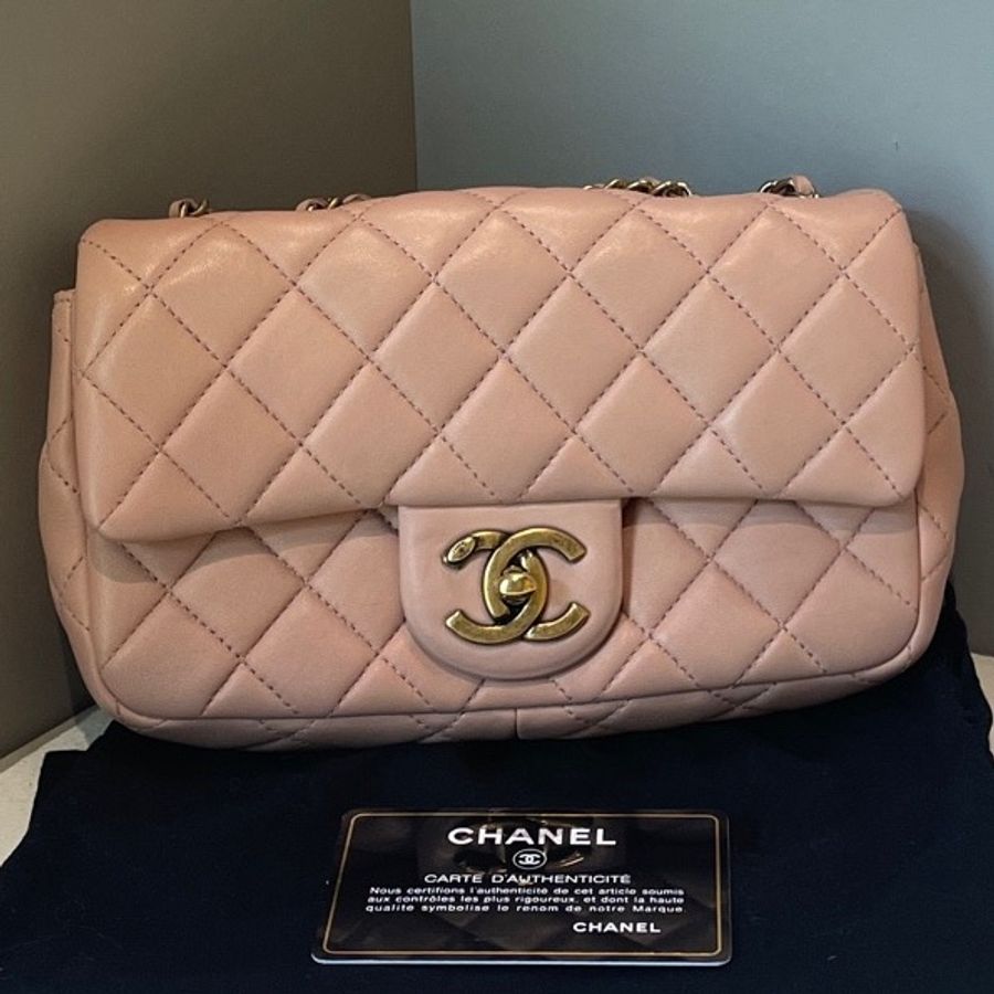 Chanel 香奈兒 櫻花粉色金扣14K羊皮季節款cf鏈條包20*12*5-0