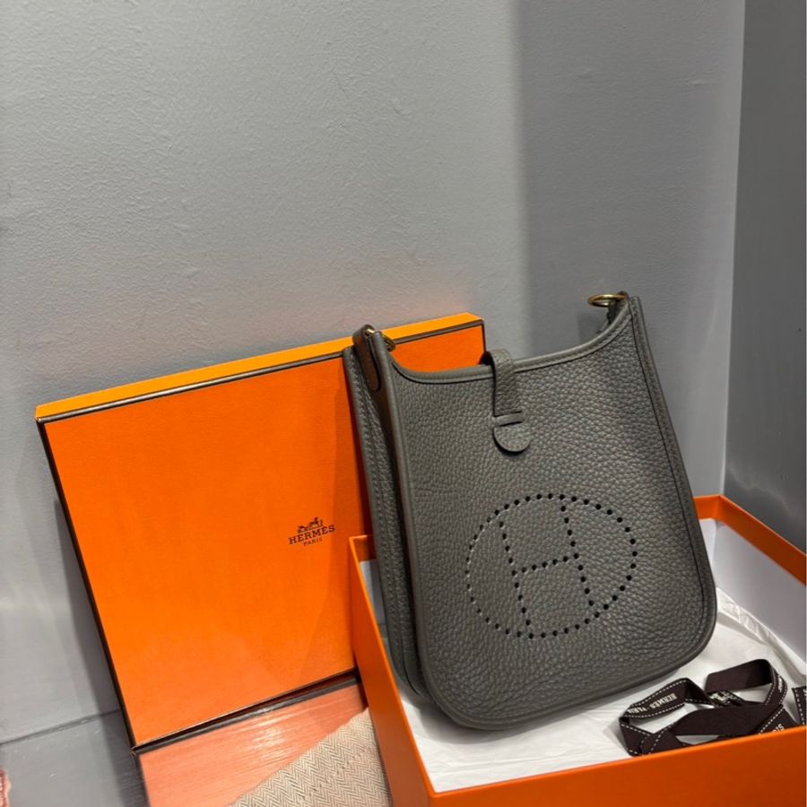 近全新B刻🌟Hermes Evelyne Mini 積雨雲灰 E16 0L Gris Meyer|Classic Trend CT精品|台北東區實體-0