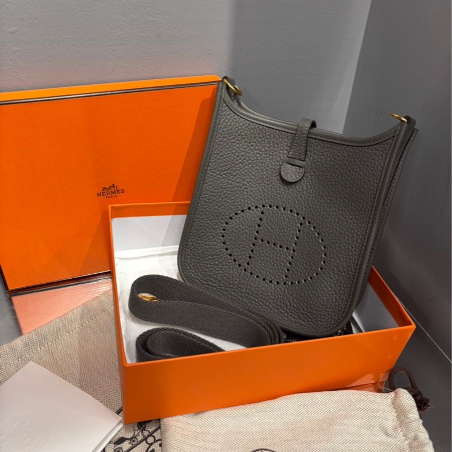 近全新B刻🌟Hermes Evelyne Mini 積雨雲灰 E16 0L Gris Meyer|Classic Trend CT精品|台北東區實體-1
