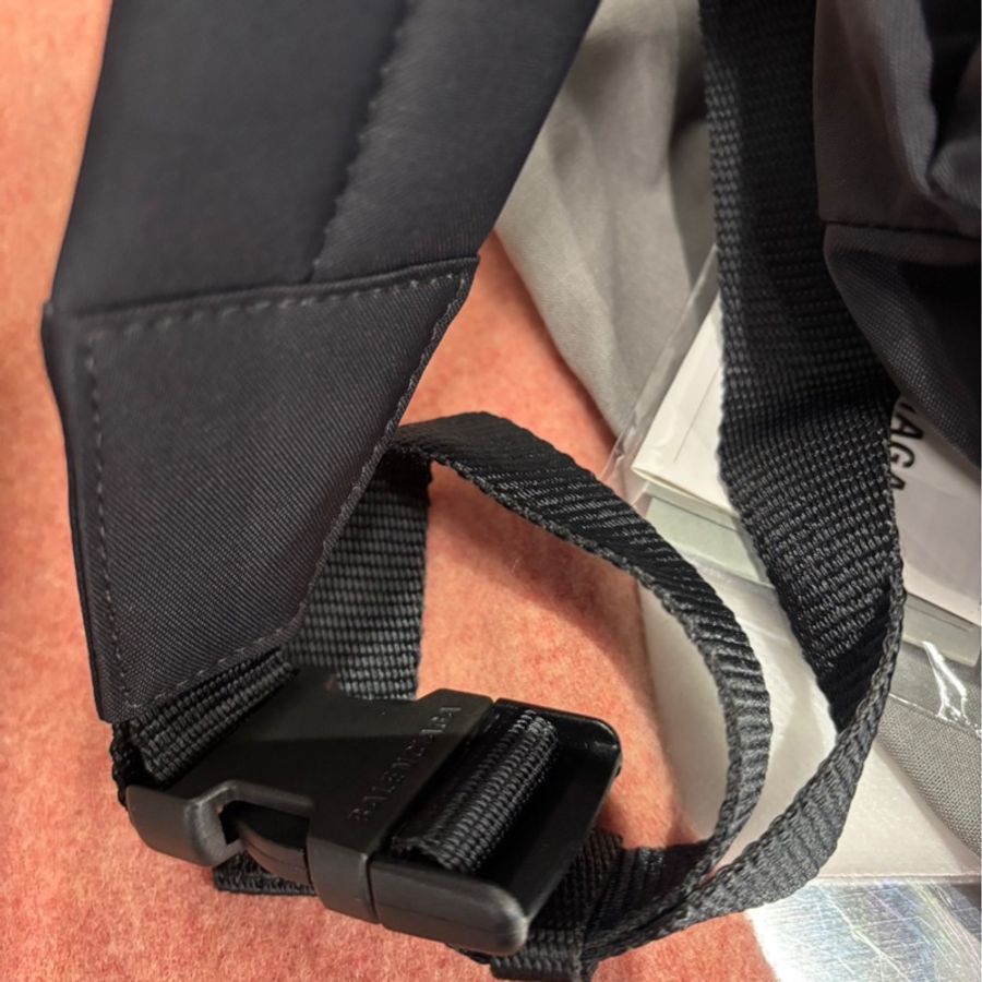 全新閒置有購證🌟Balenciaga Reversible Backpack 雙面背 後背包|Classic Trend CT精品|台北東區實體-4