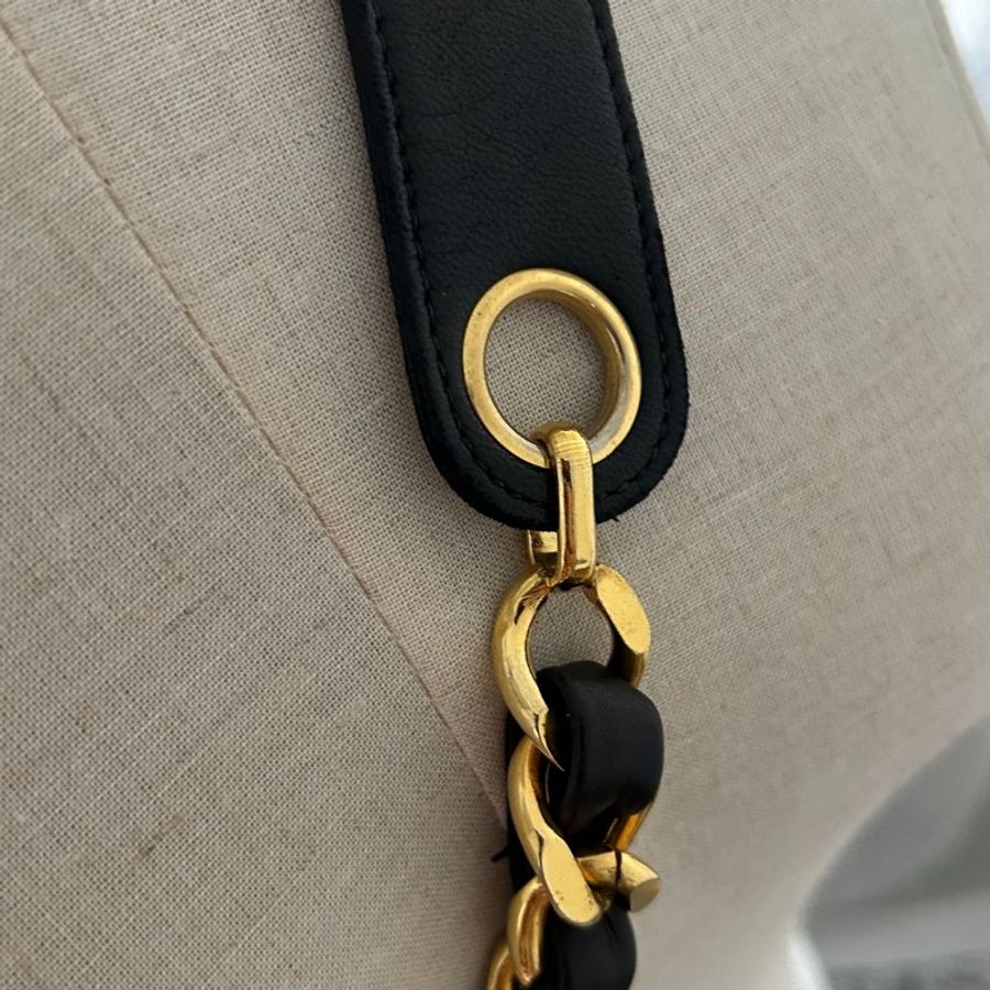 C002 Chanel 雙C大logo水桶包-24