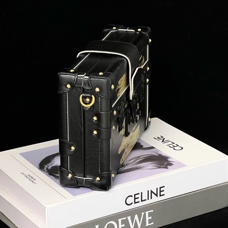 LV petite malle box秀場限定款 黑色磨砂扣硬盒子包 搭配金色潑墨手繪 20*5.5*13 98新配件肩帶 塵袋-2