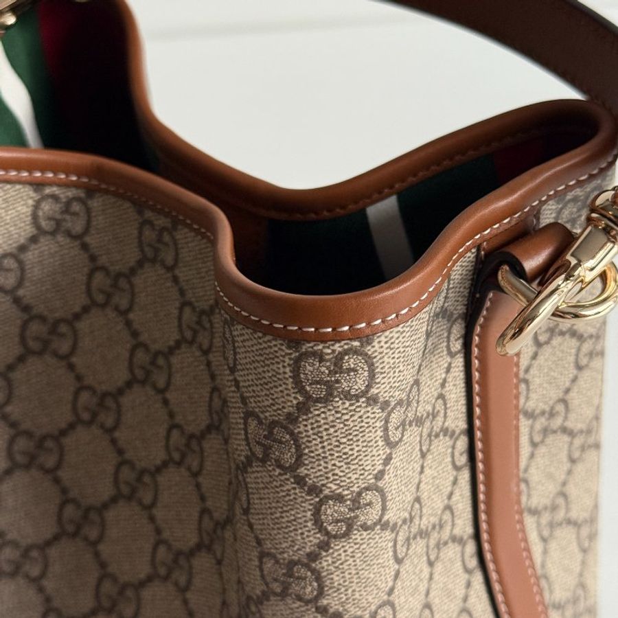 99新🆕 Gucci 古馳 GG Emblem 水桶包小號-10