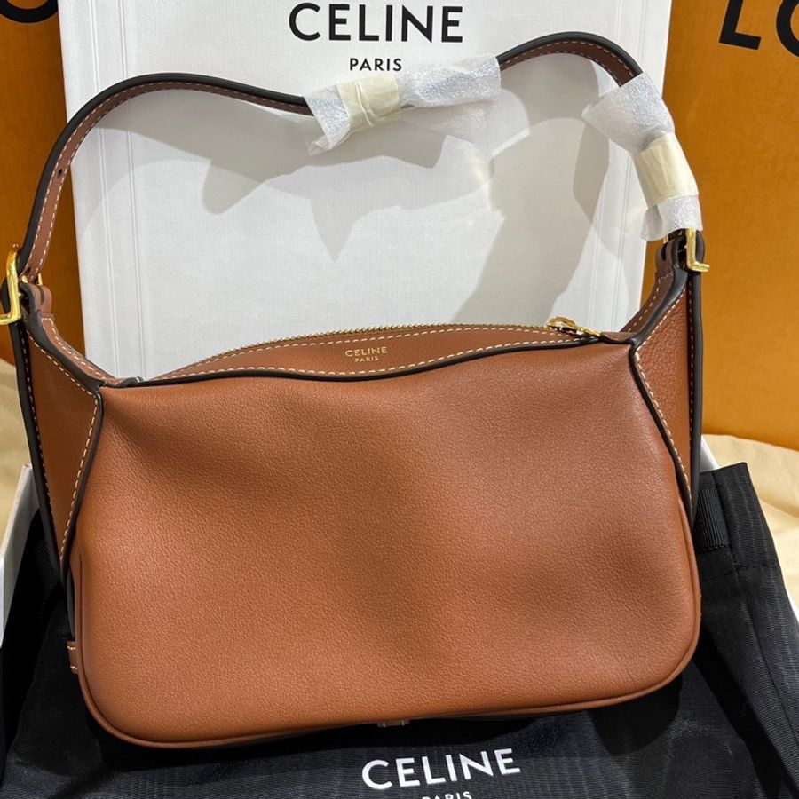 Celine 賽琳Romy 焦糖色牛皮腋下包金扣-0
