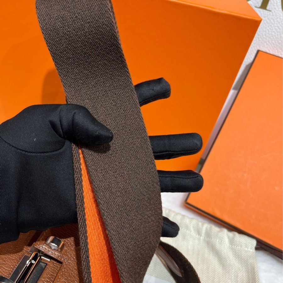 Hermès 愛馬仕verrou手槍包 金棕銀扣，y刻，山羊皮 底長17-16