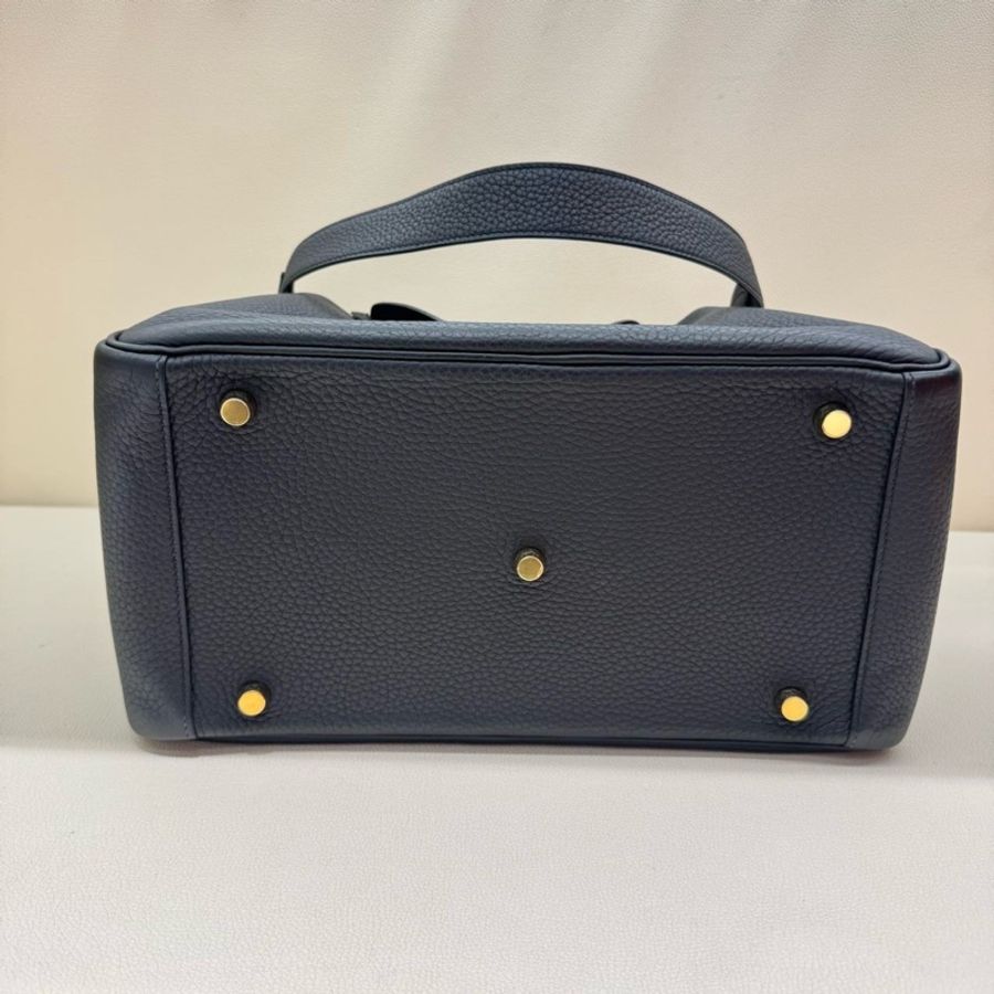 ✨愛馬仕HERMES Lindy30手提包單肩包 黑色TC皮金扣Y刻 五金膜在-4
