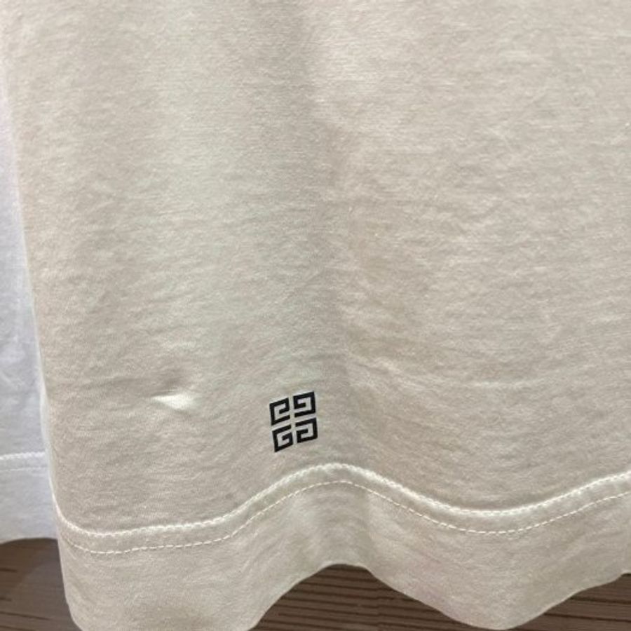 💎Han's house精品服飾💎GIVENCHY 紀梵希 LOGO 短T 白 葡萄牙製 現貨 L-5