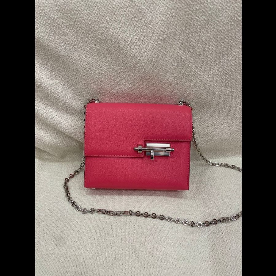Hermes Mini Verrou 手槍包 21cm 銀扣
颜色：U5 唇膏粉
皮质：山-1