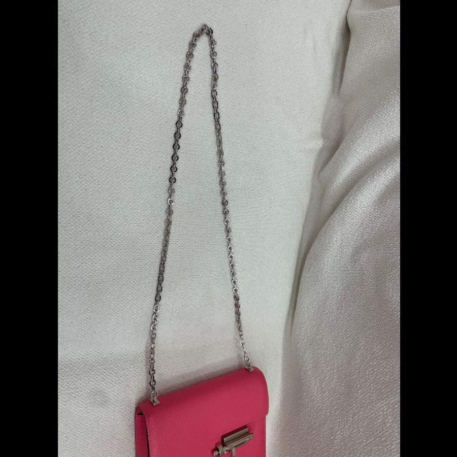 Hermes Mini Verrou 手槍包 21cm 銀扣
颜色：U5 唇膏粉
皮质：山-14