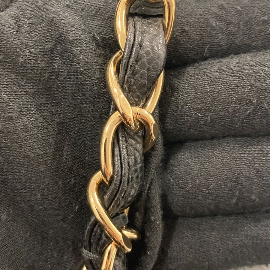 CHANEL 香奈兒 Vintage 肩背包 魚子醬牛皮 HOBO 黑色 金釦-13