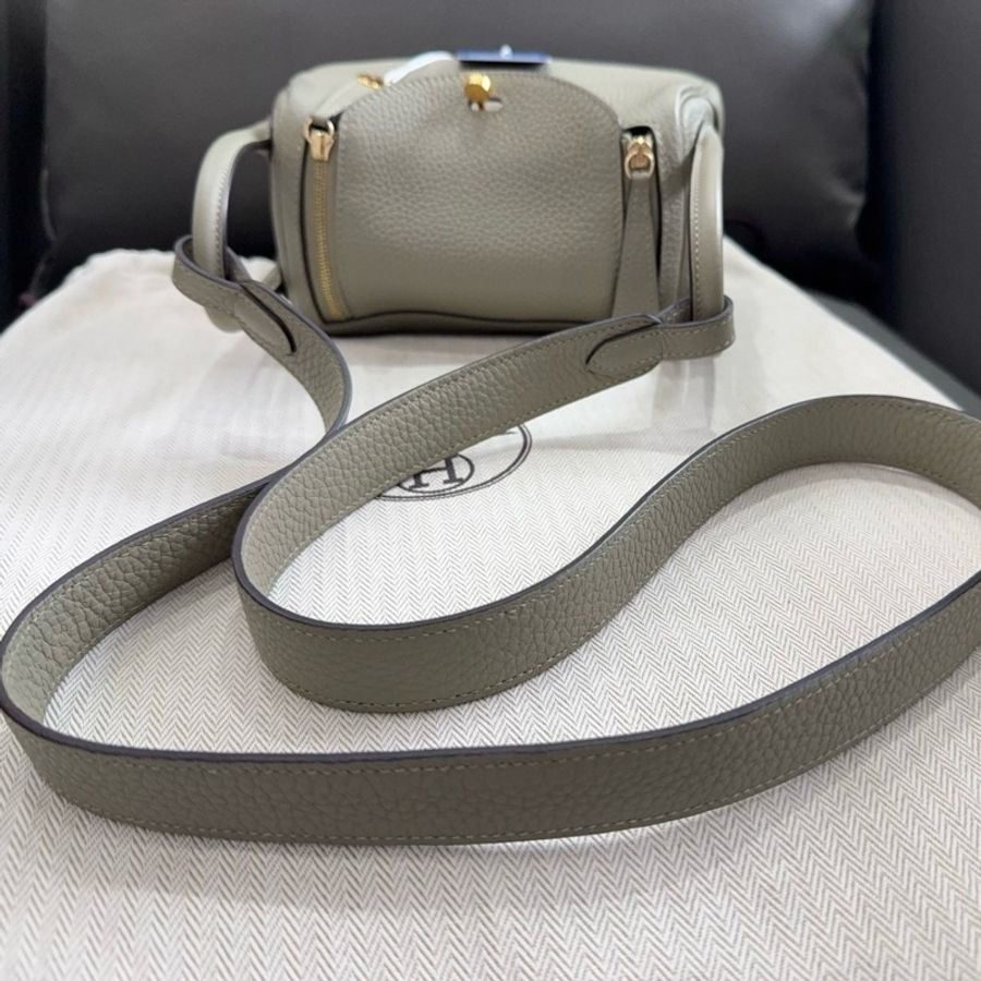 98✨Hermes/愛馬仕 lindy mini 19 B刻 鼠尾草綠手提包單肩包斜挎包 金扣 原始成色。-5