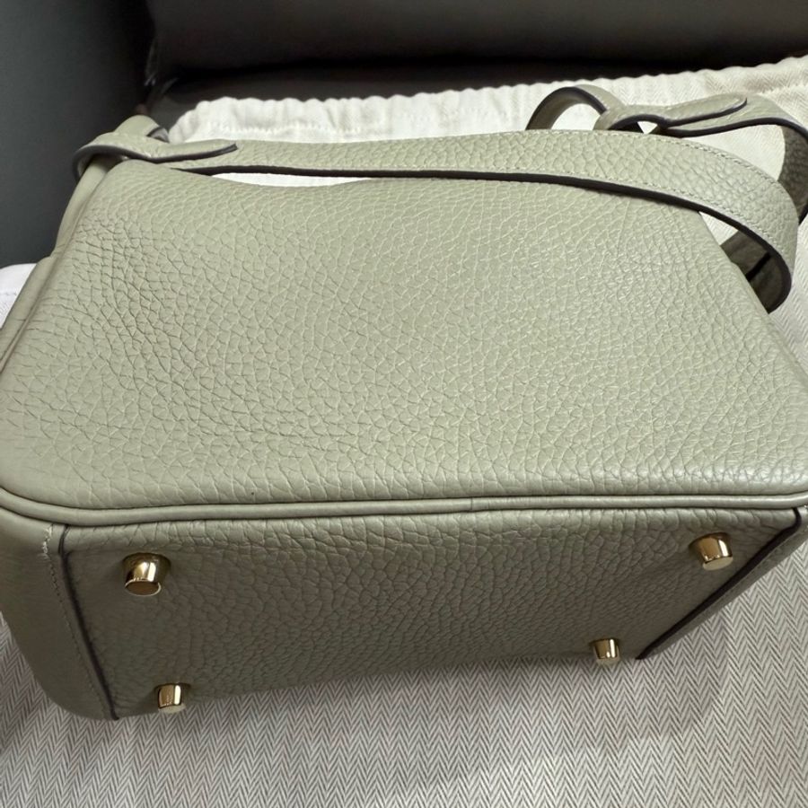 98✨Hermes/愛馬仕 lindy mini 19 B刻 鼠尾草綠手提包單肩包斜挎包 金扣 原始成色。-7